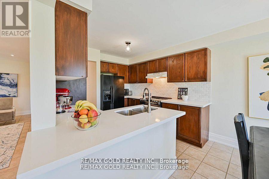 8 WILLOW PARK DRIVE