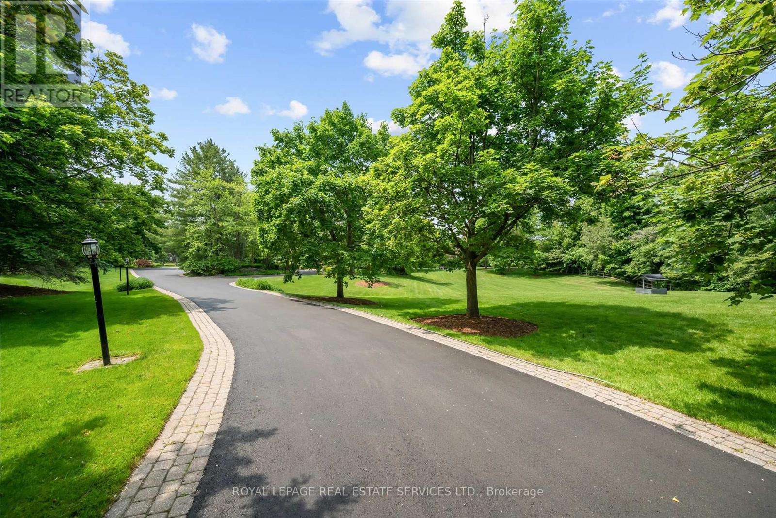 2315 8 SIDEROAD