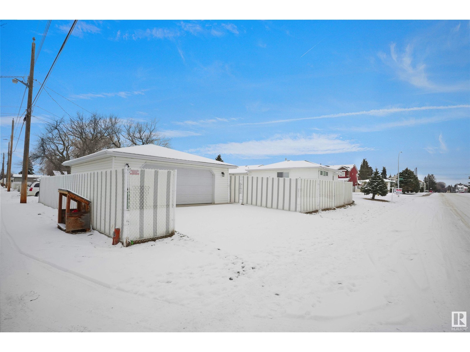 15220 91 AV NW