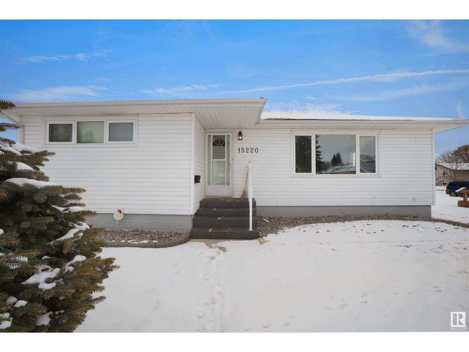 15220 91 AV NW