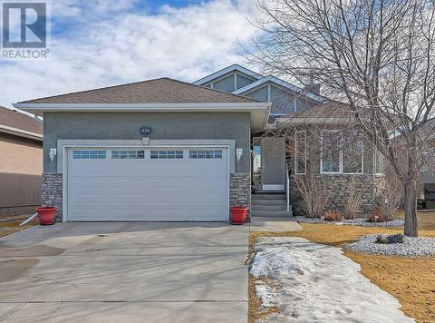 436 Riverside Green NW High River AB T1V1M5