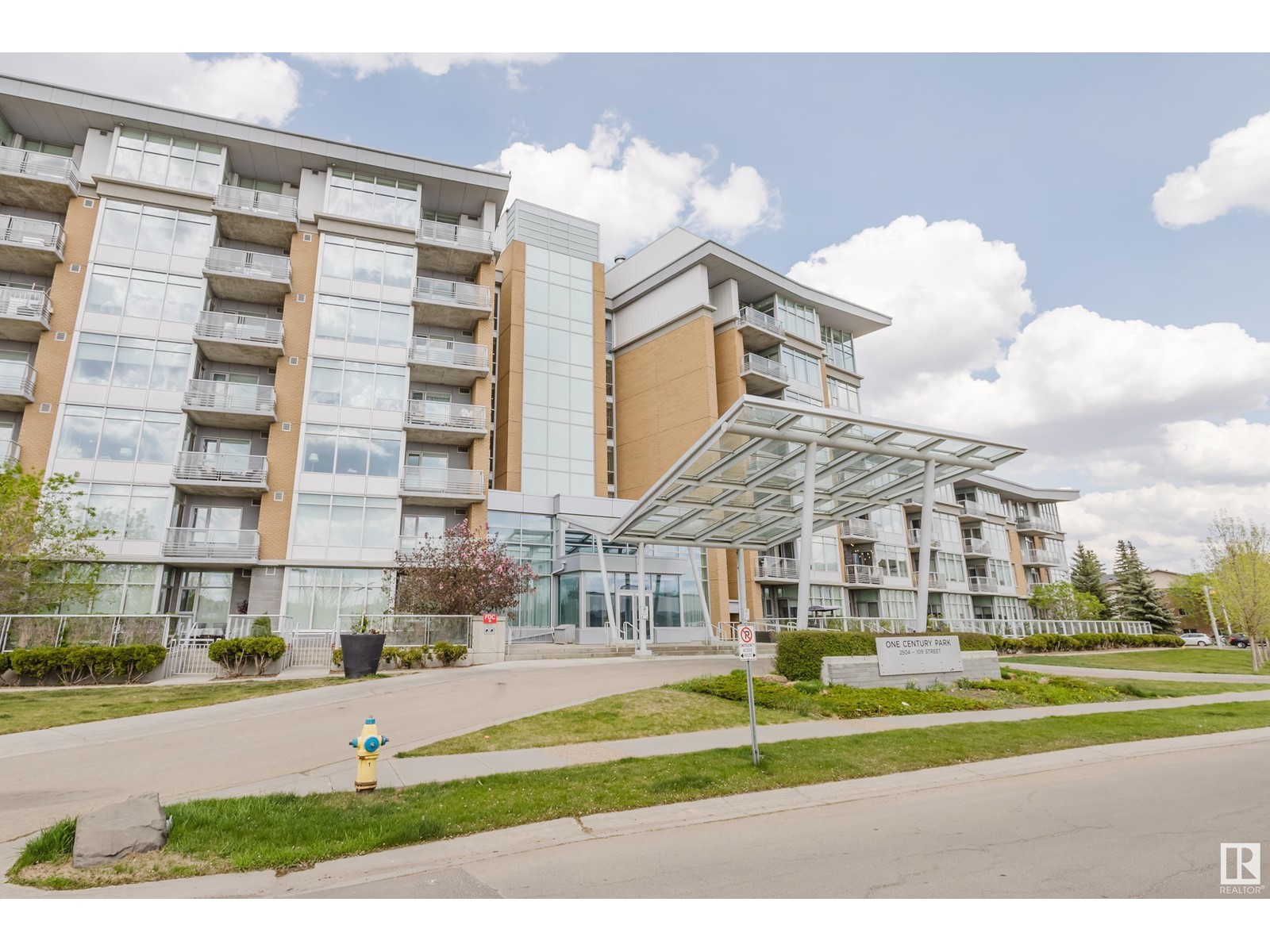 #403 2504 109 ST NW