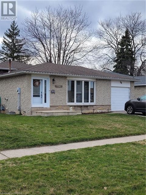 56 ABELES Avenue Paris ON N3L3N9