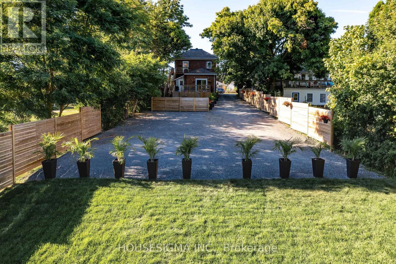 319 MAIN STREET E
