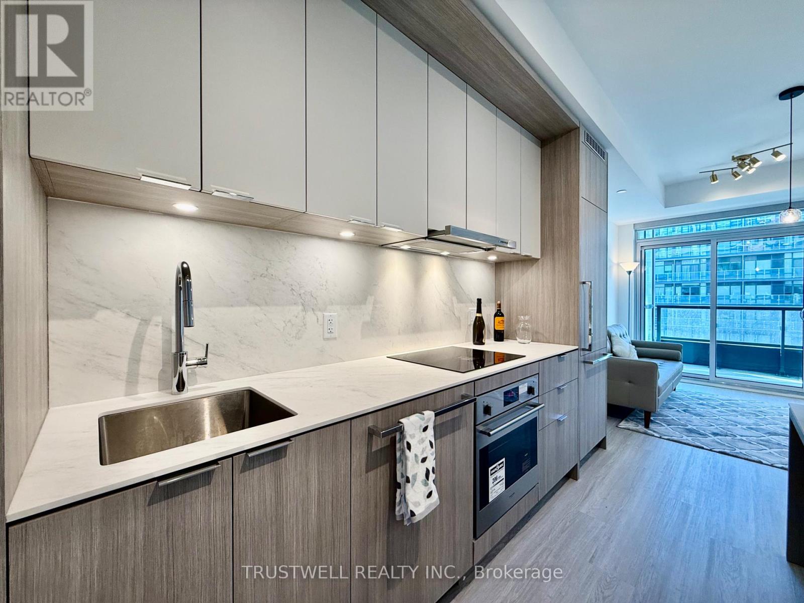 503 - 6 GREENBRIAR ROAD