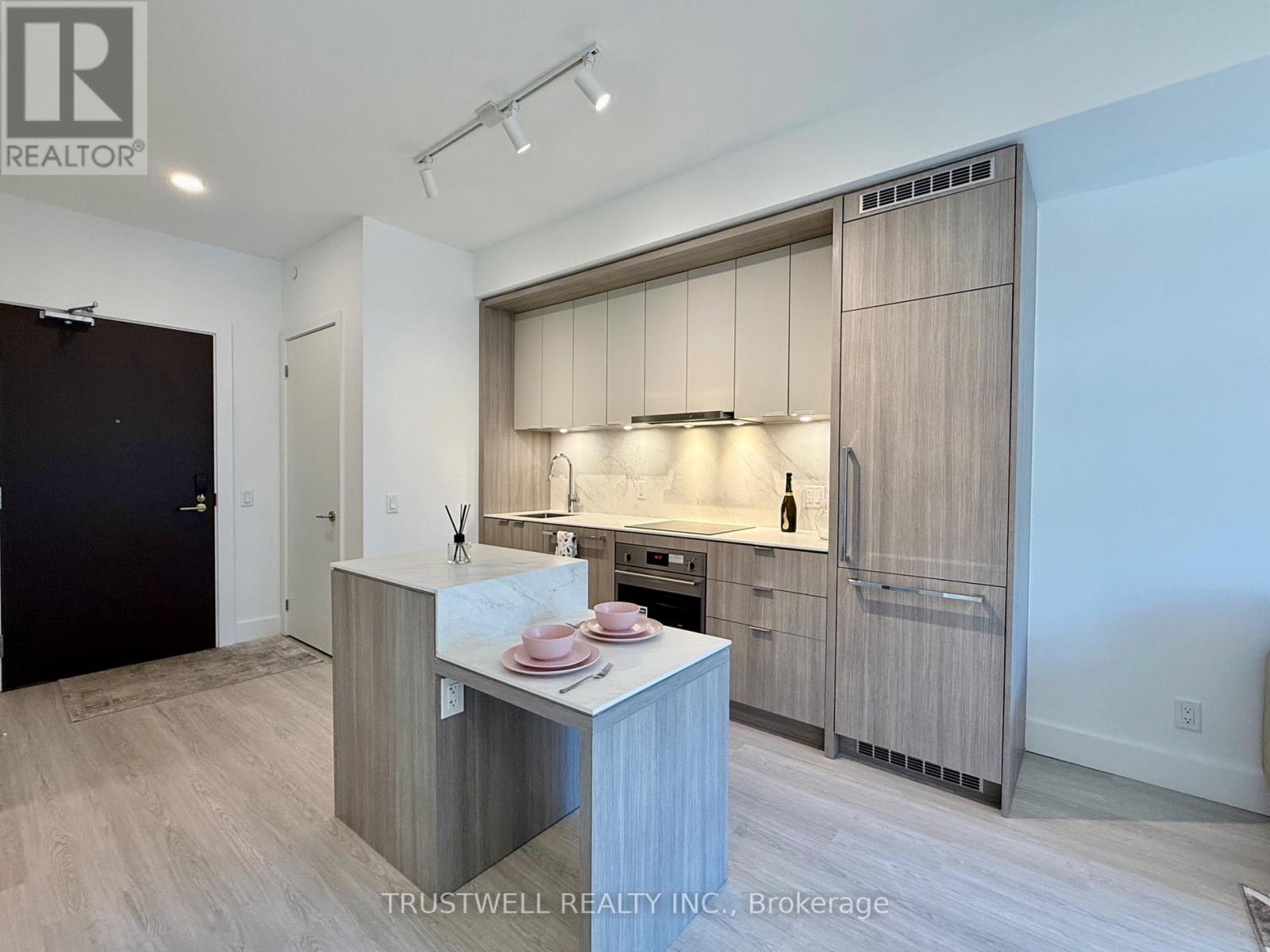 503 - 6 GREENBRIAR ROAD