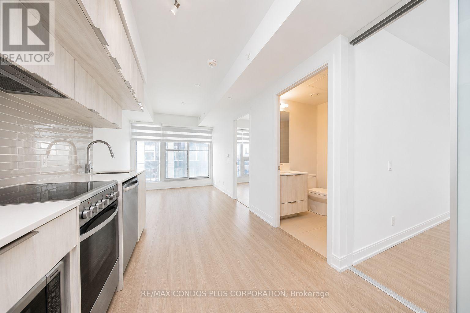 2215 - 181 DUNDAS STREET E