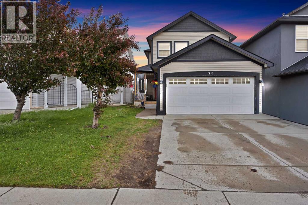 25 Martha's Meadow Place NE