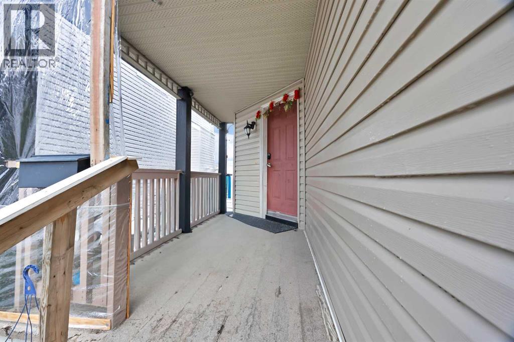 25 Martha's Meadow Place NE
