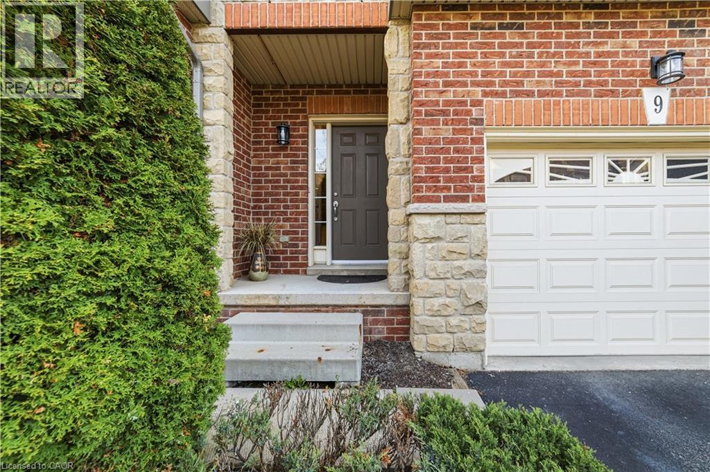 9 LIDDYCOAT Lane Unit# 18