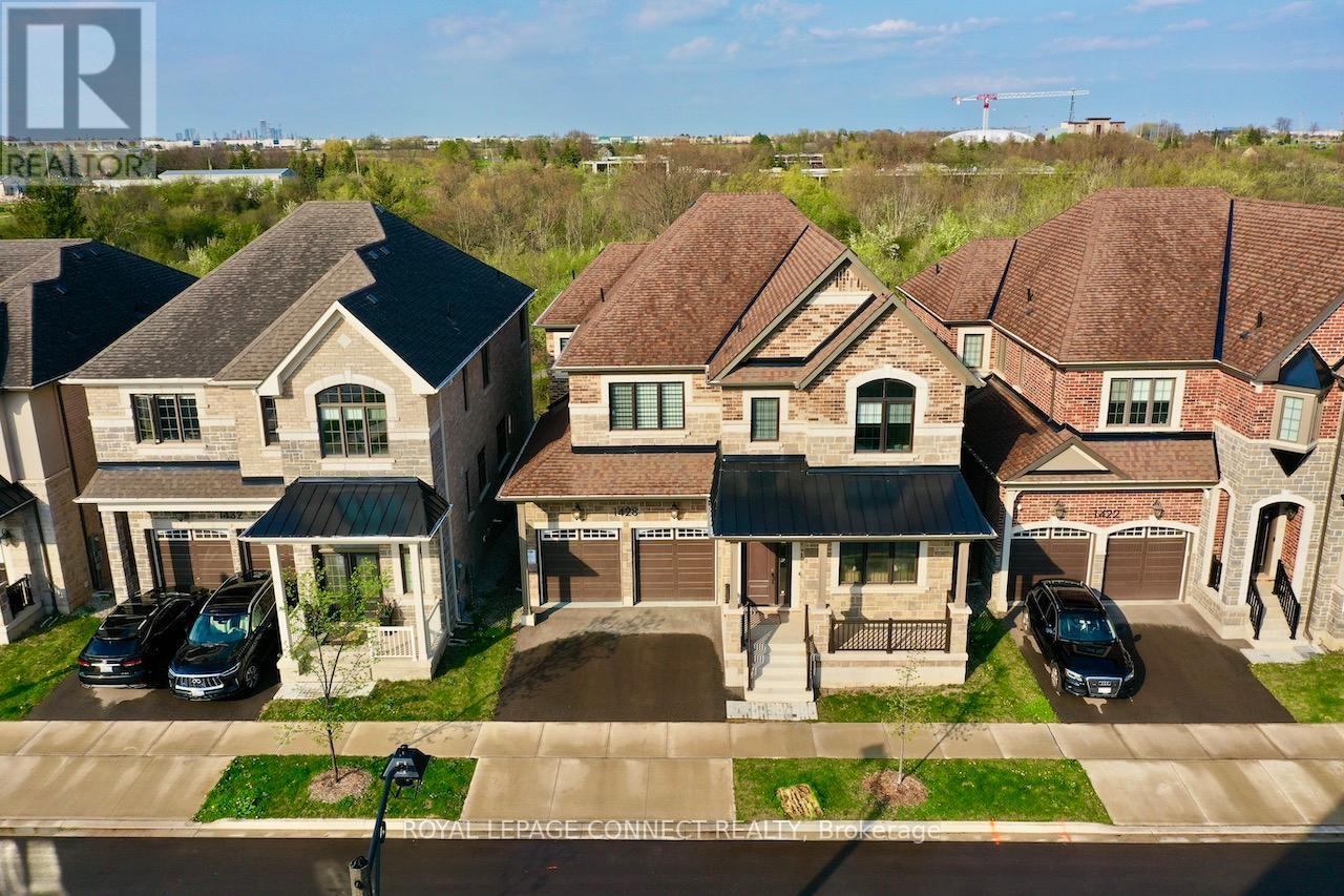 1428 FORD STRATHY CRESCENT