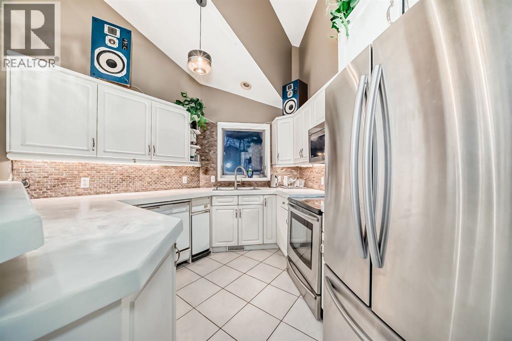 8373 Edgevalley Drive NW