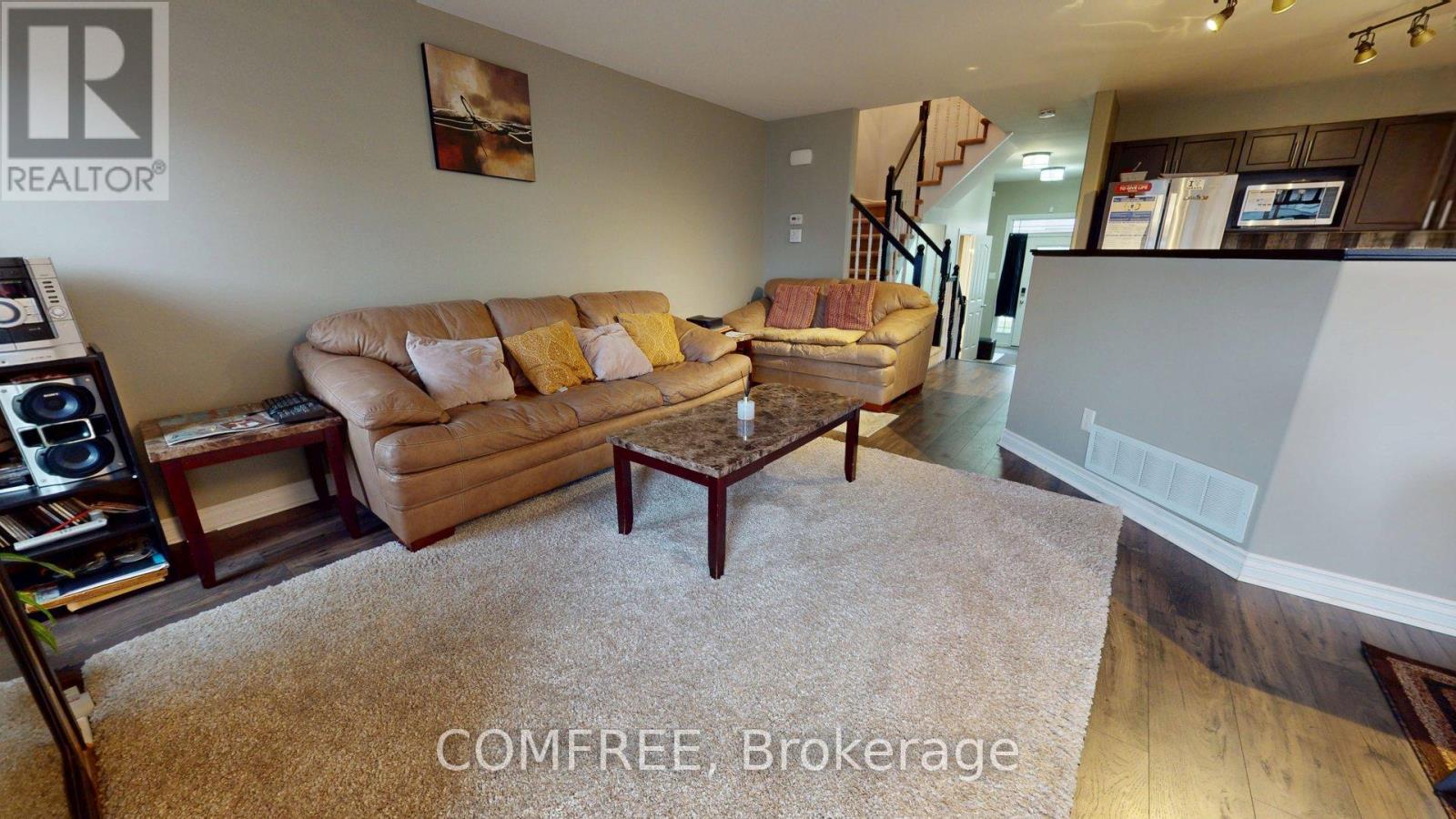 962 LINARIA WALK