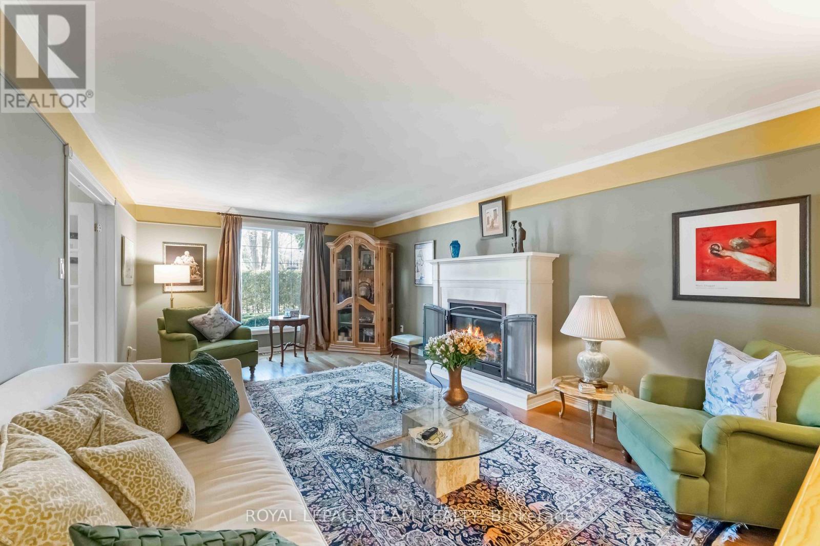 5 ERINLEA COURT