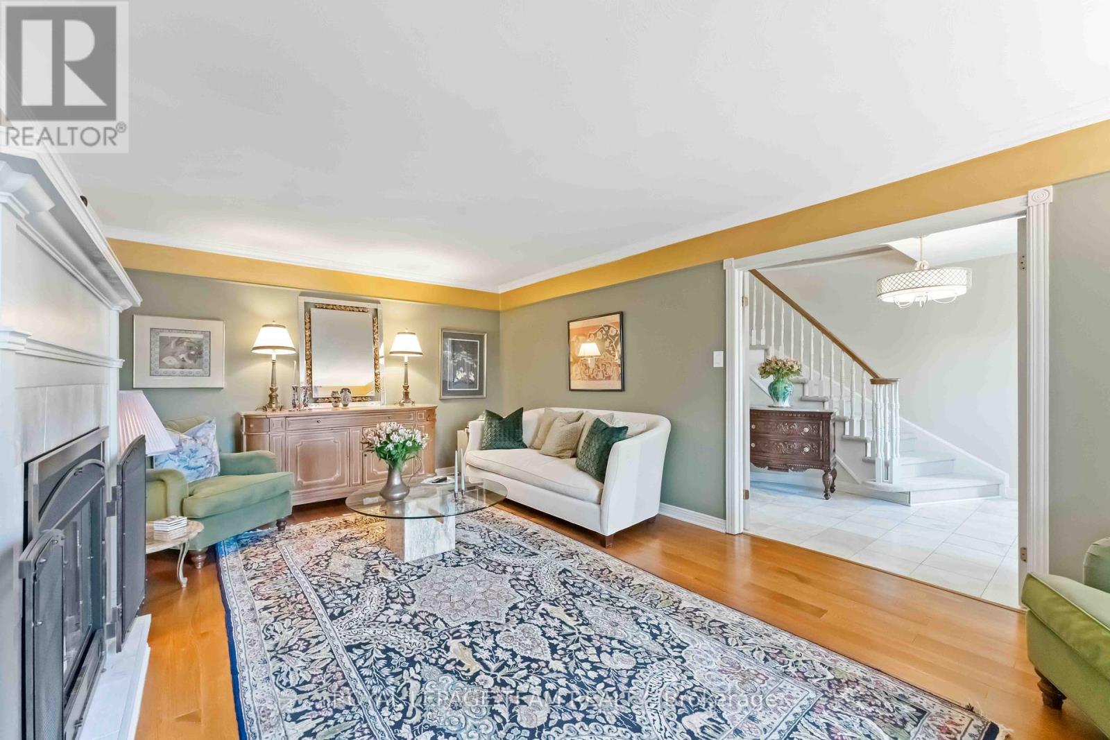 5 ERINLEA COURT