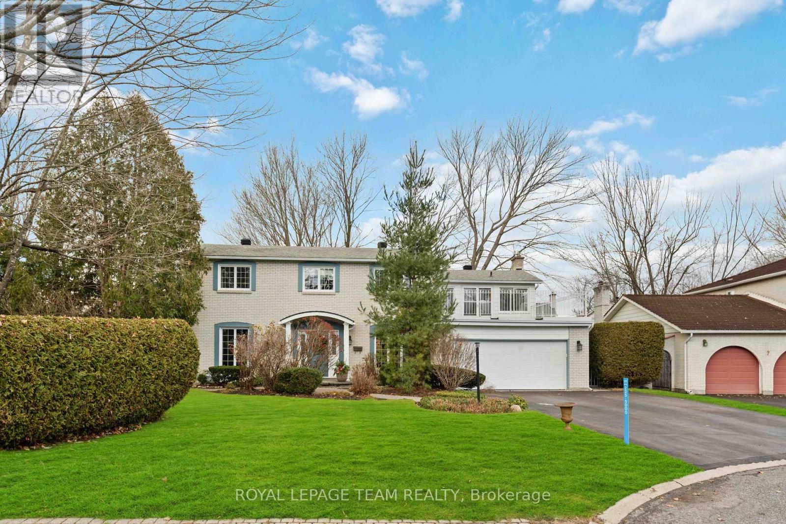 5 ERINLEA COURT