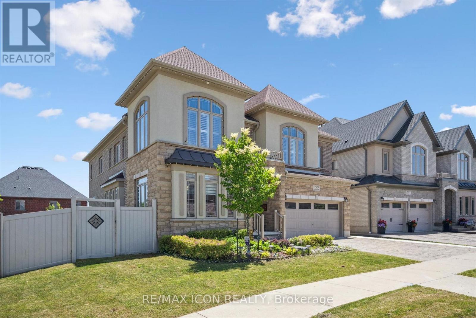 779 SNOWBERRY COURT