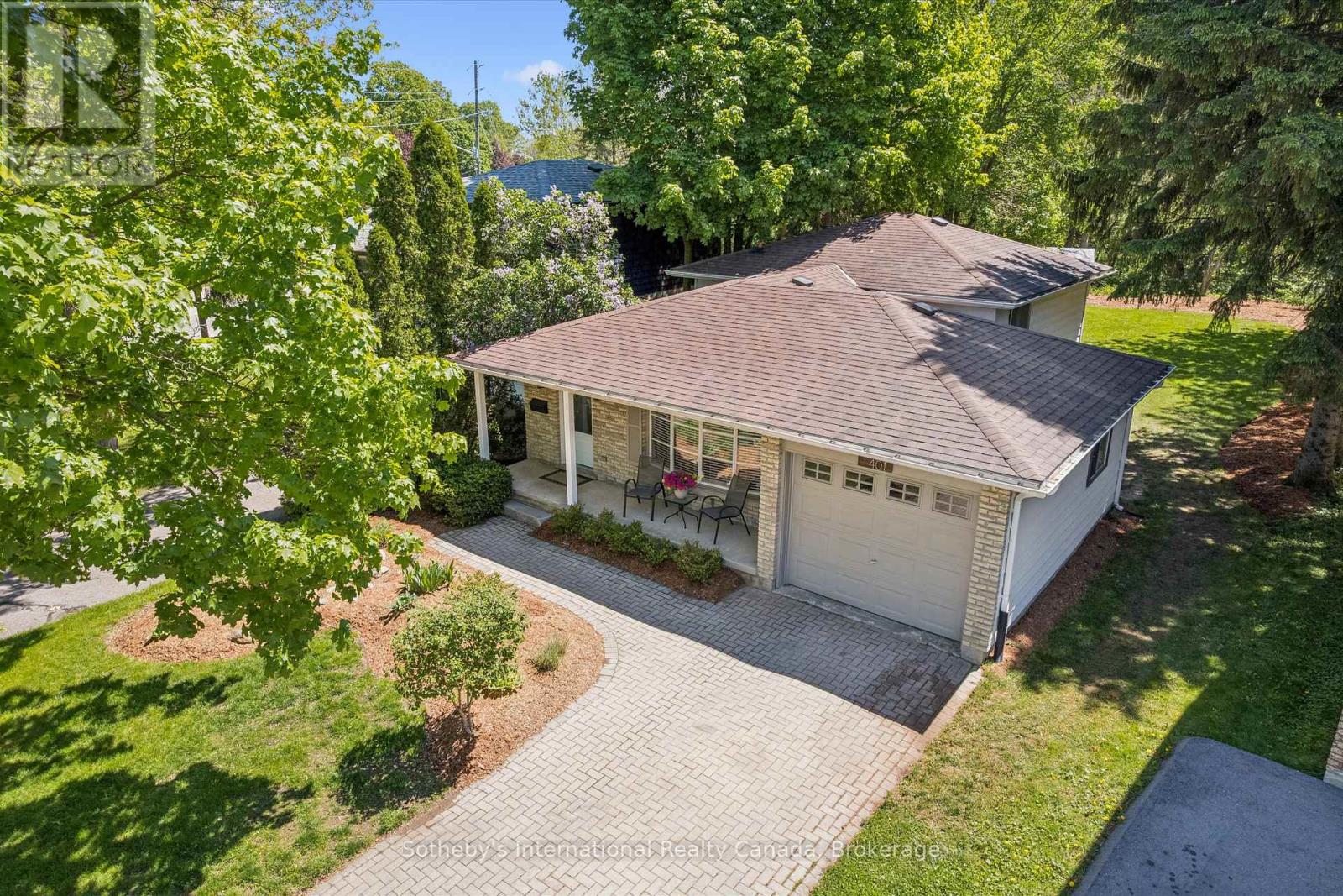 401 MIDWOOD CRESCENT