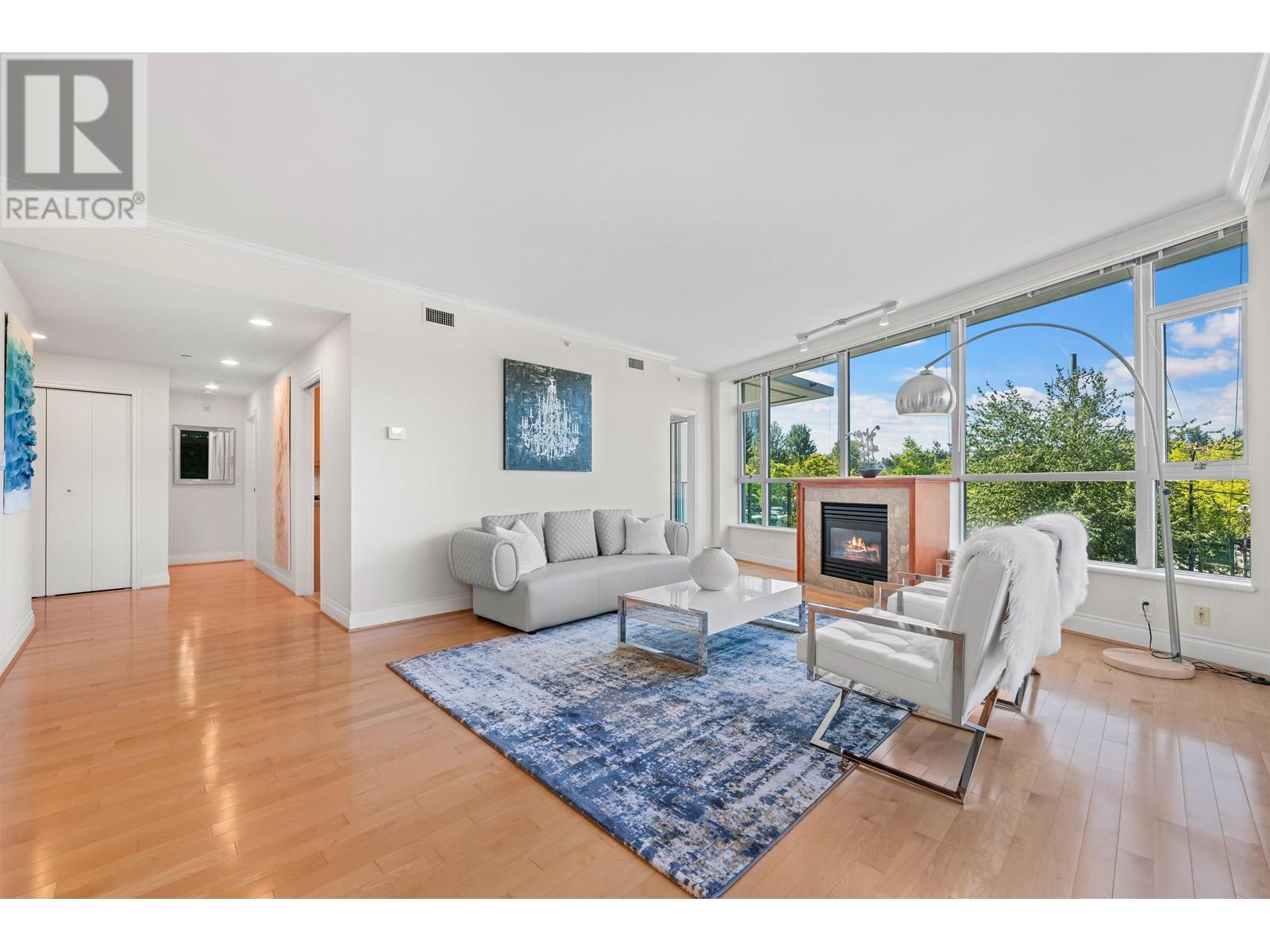 202 1777 BAYSHORE DRIVE