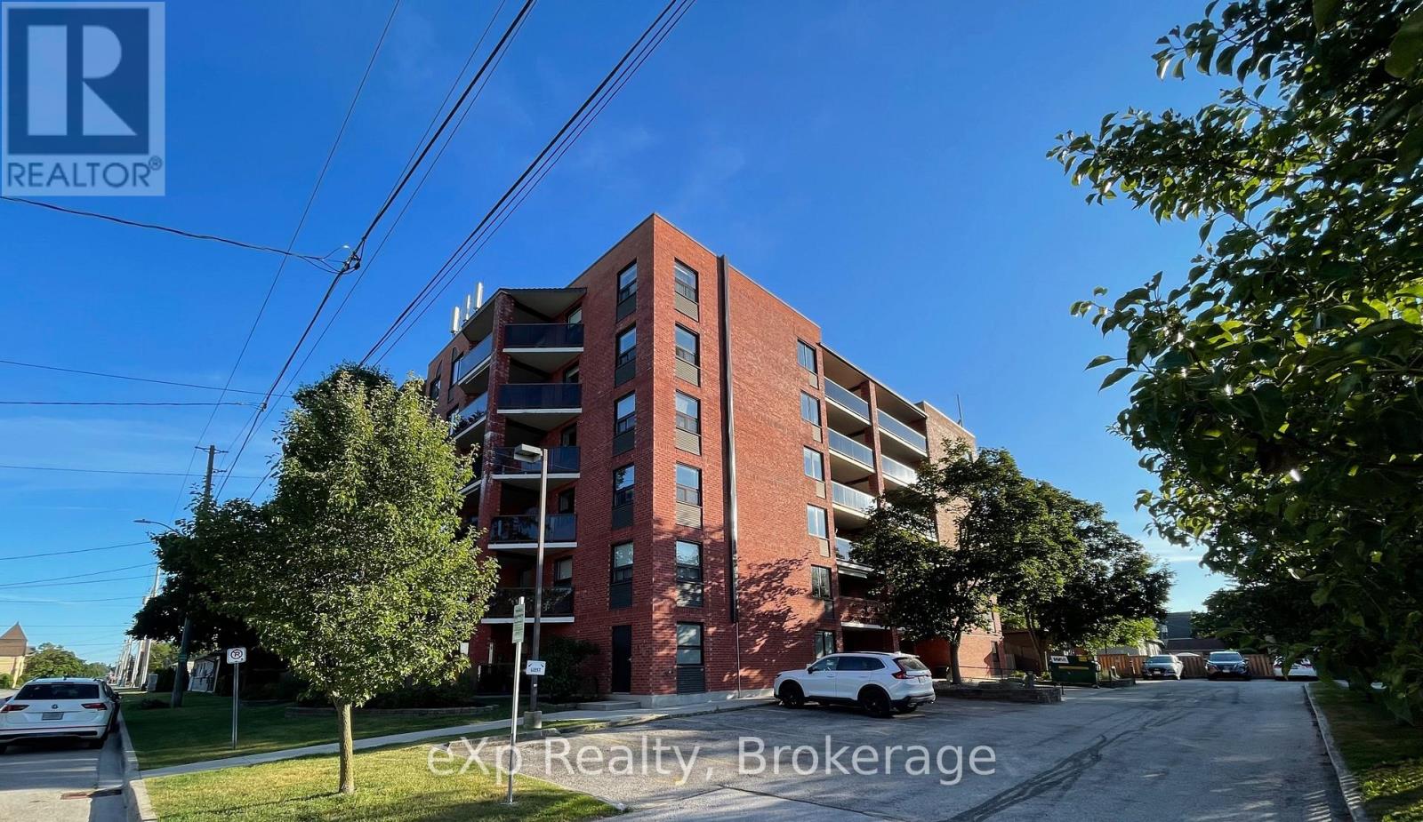 105 - 536 11TH AVENUE E