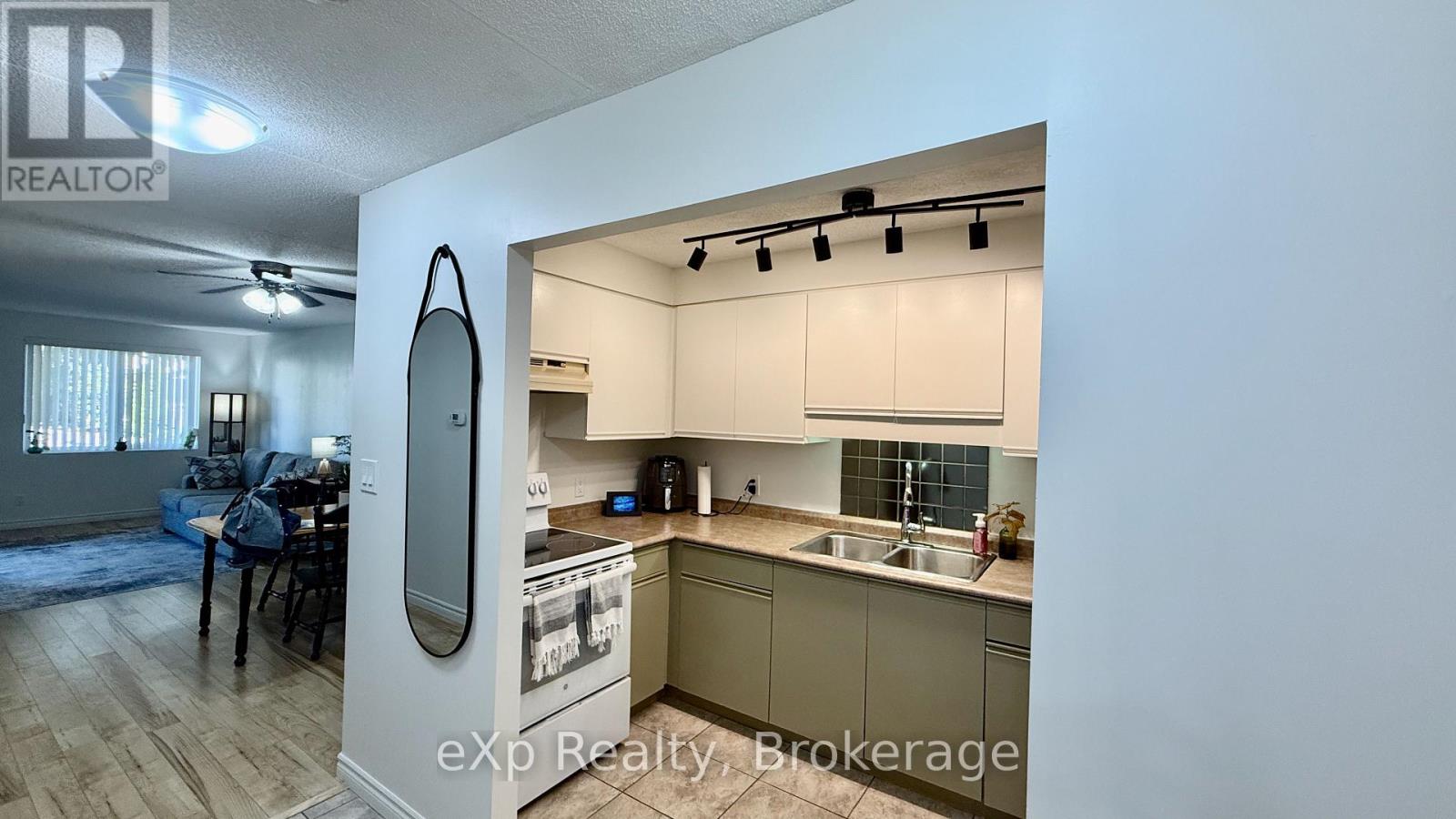 105 - 536 11TH AVENUE E