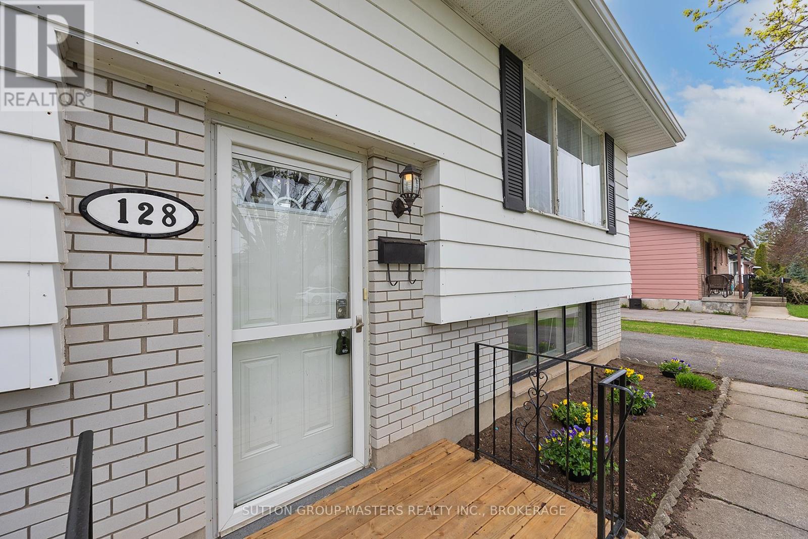 128 SHERWOOD AVENUE