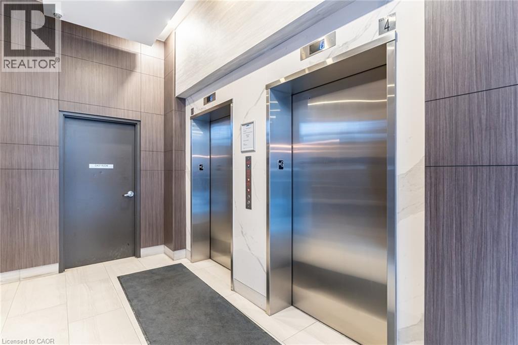 550 NORTH SERVICE Road Unit# 516