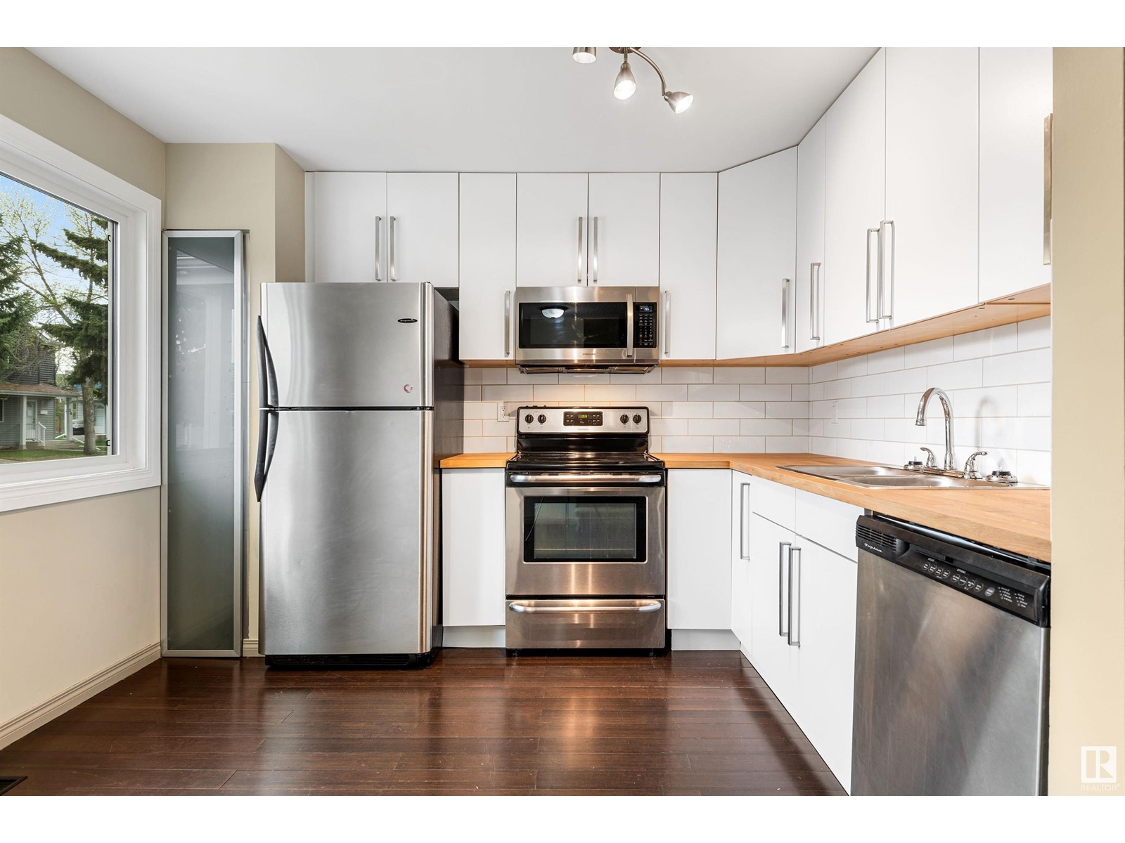 #37 1411 MILL WOODS E NW