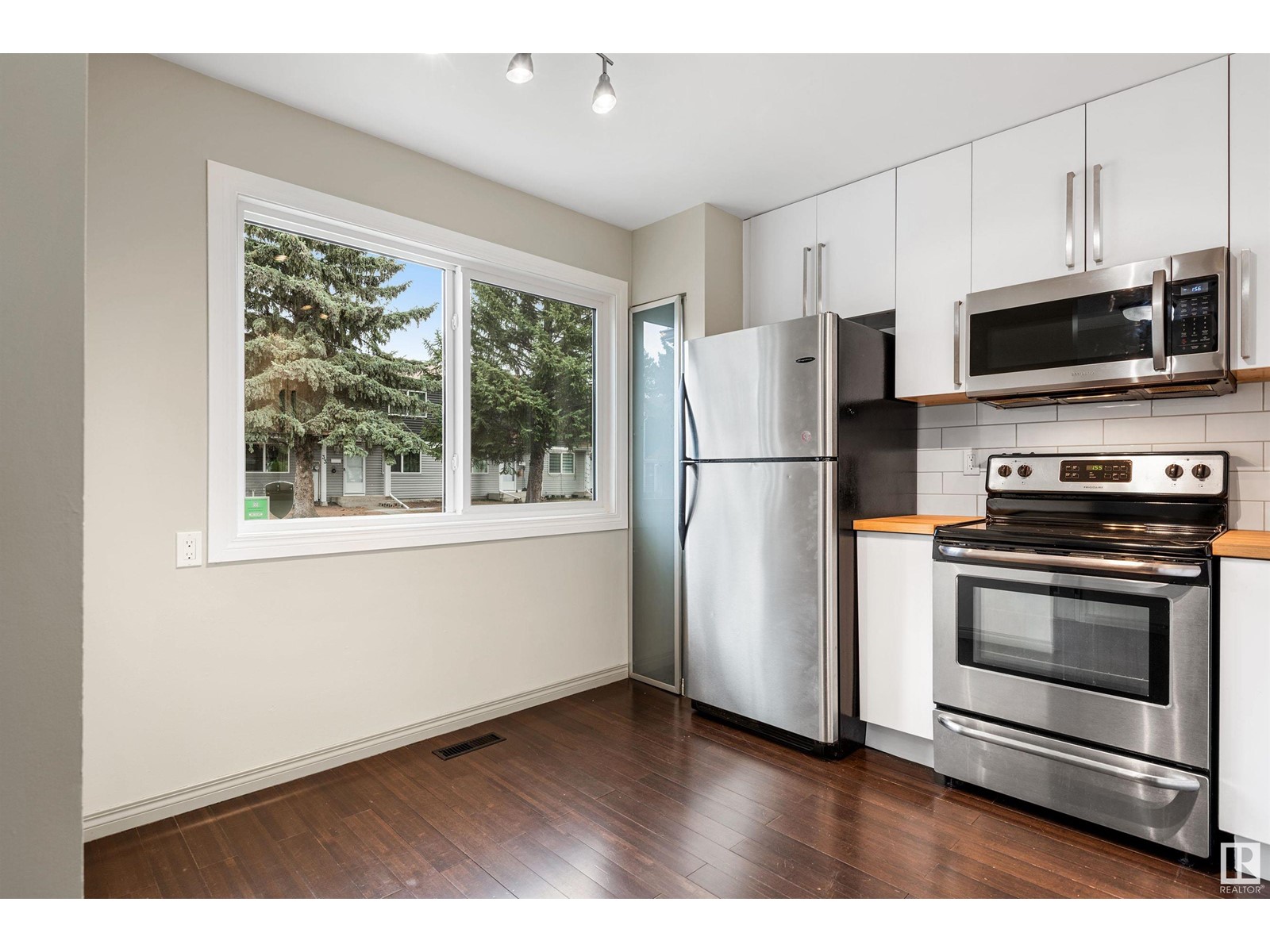 #37 1411 MILL WOODS E NW