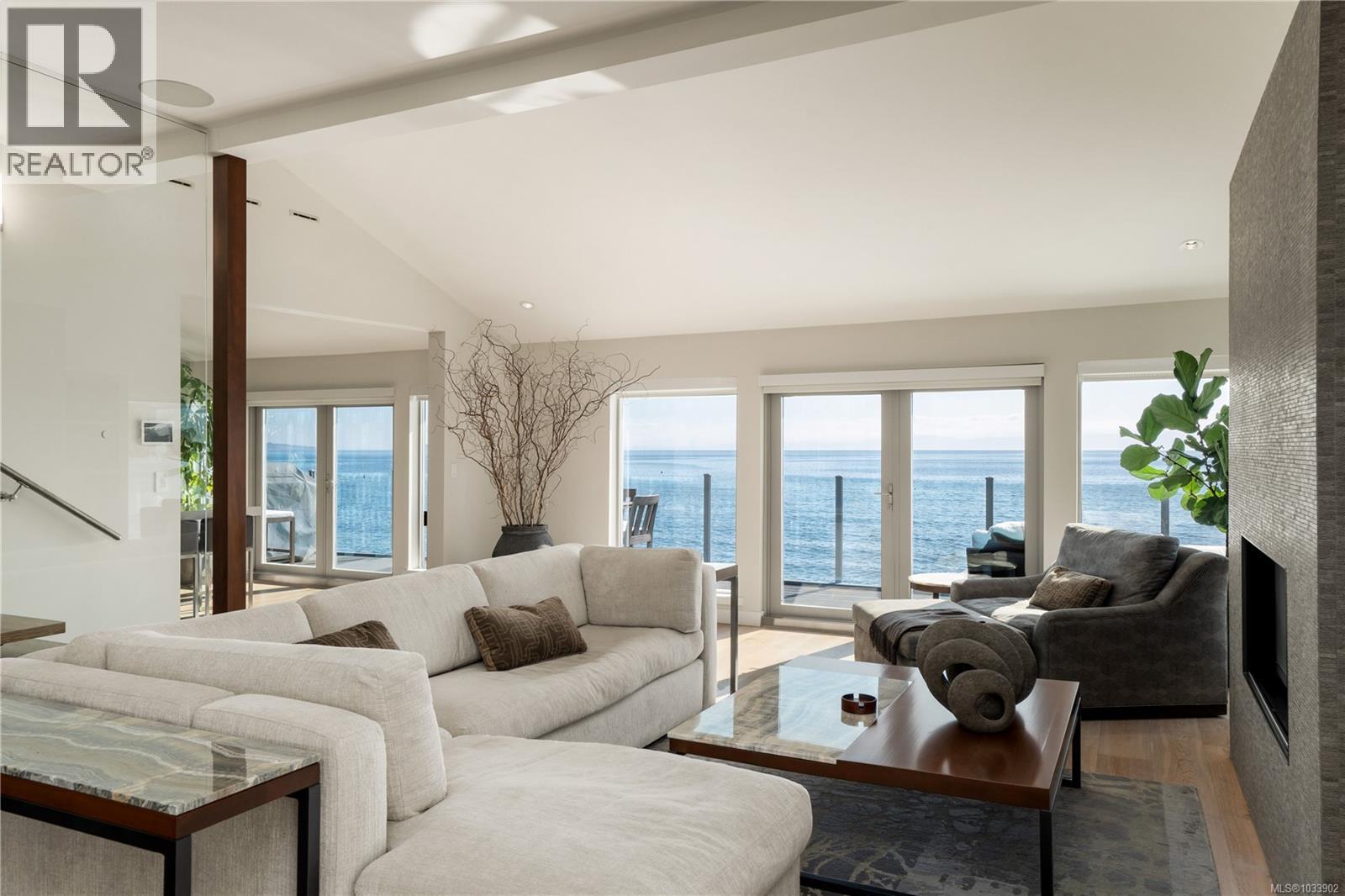 5039 Cordova Bay Rd