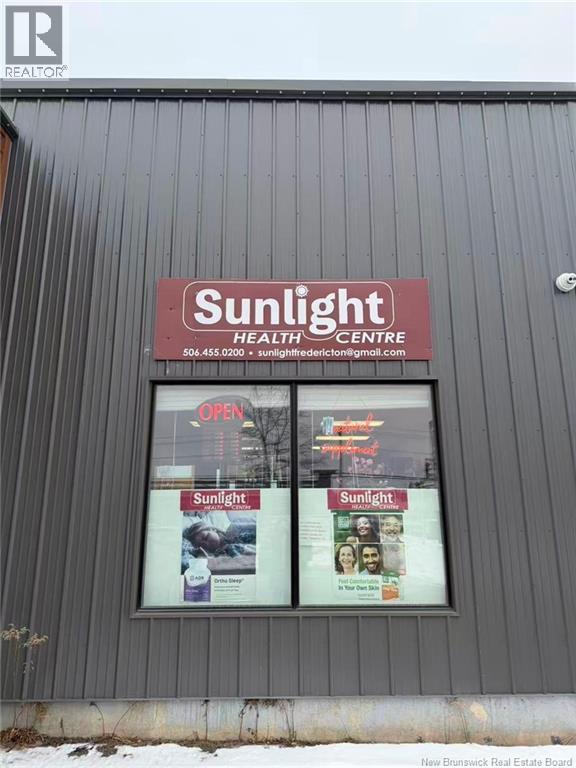 Photo 1 of 8 — 837 Prospect Street, Fredericton, NB E3B5Y4