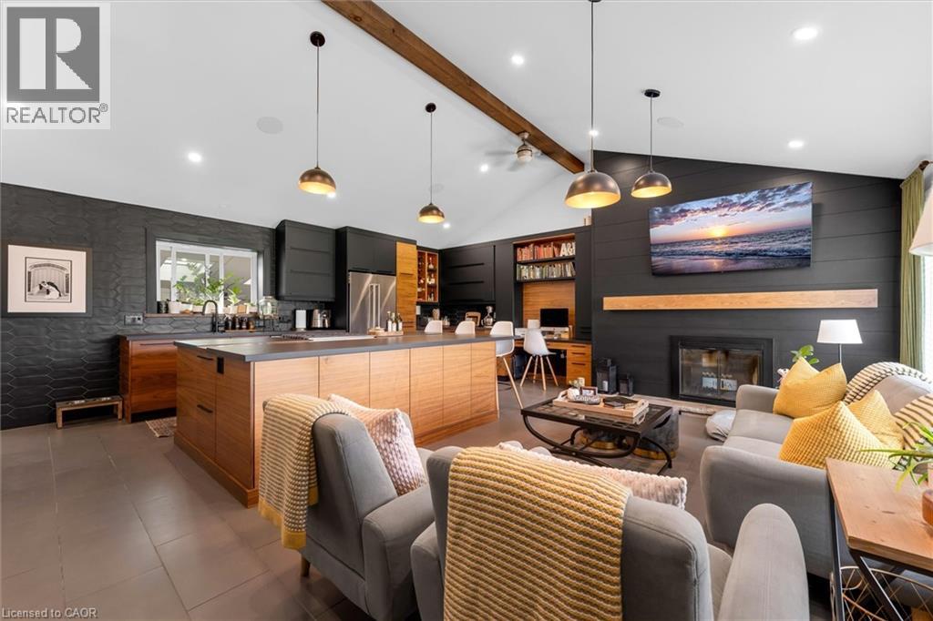 1267 THIRD ST LOUTH Street