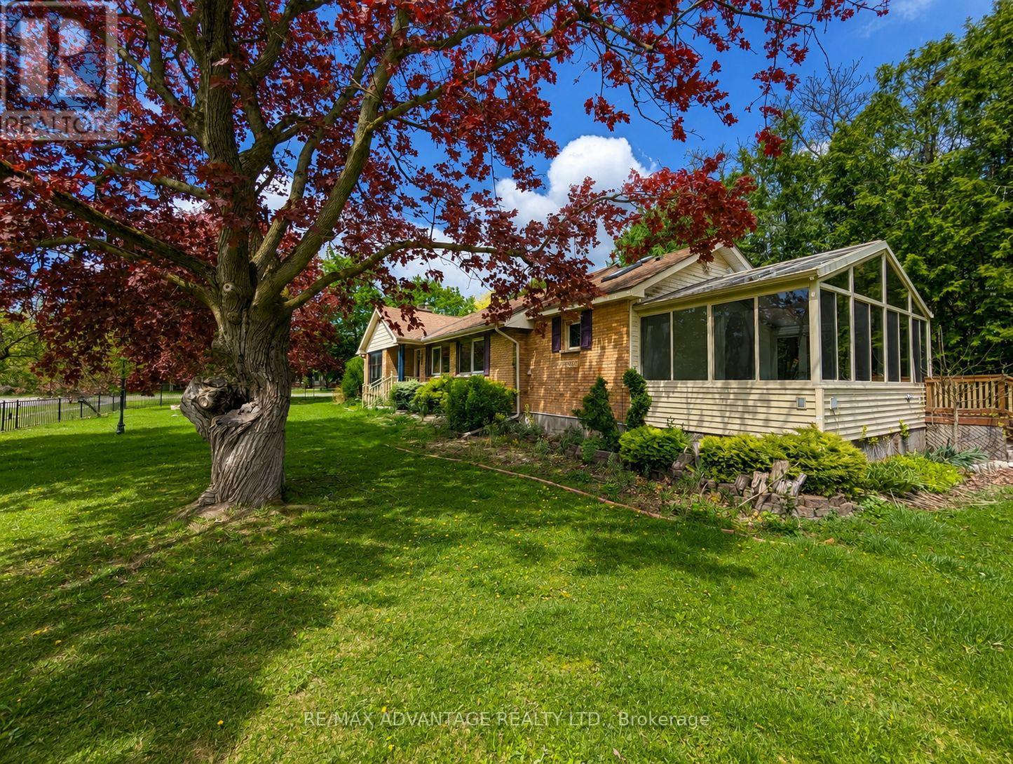 439 COOMBS AVENUE