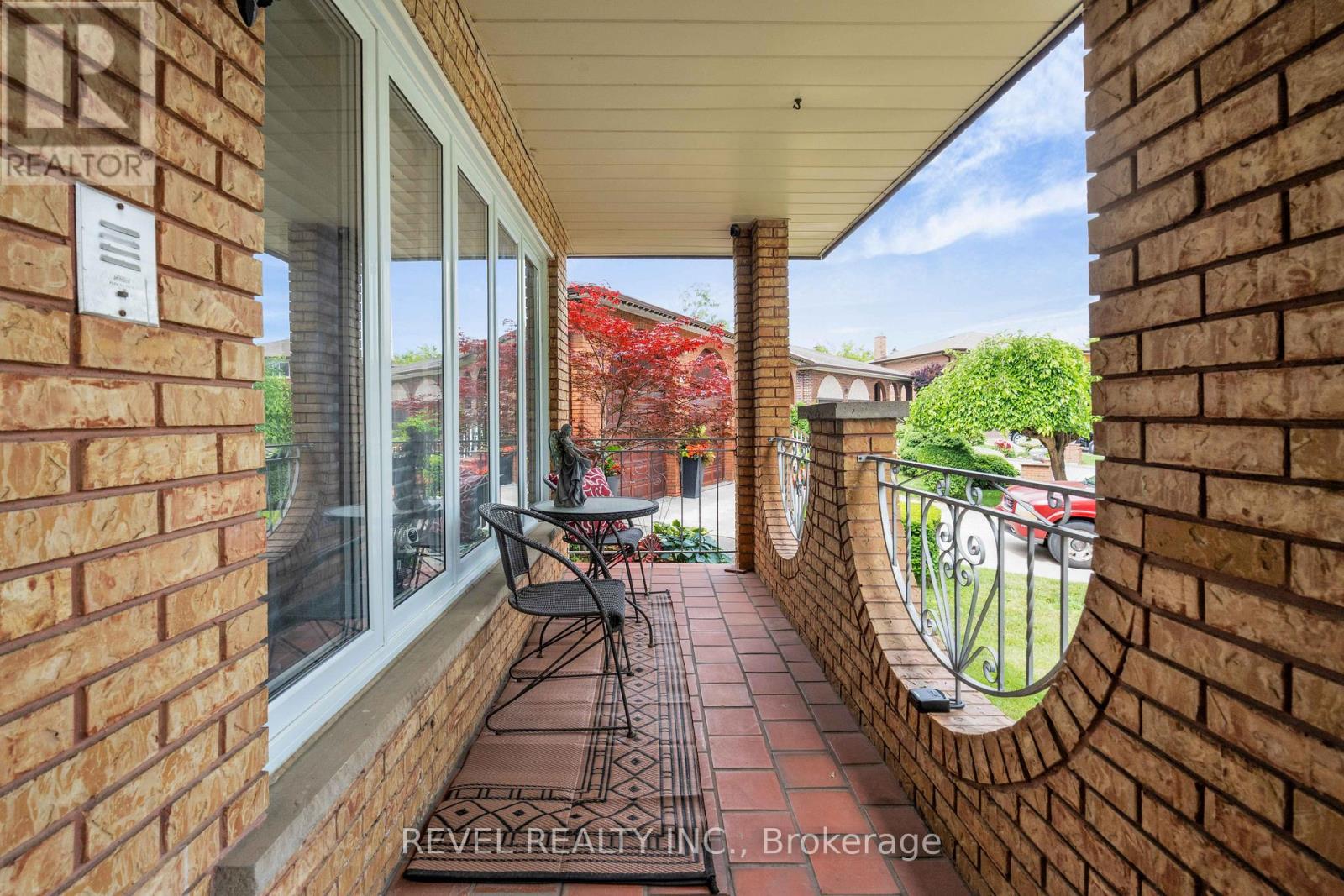 79 ARRAN CRESCENT