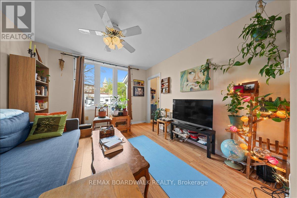 204- 206 JEANNE MANCE STREET