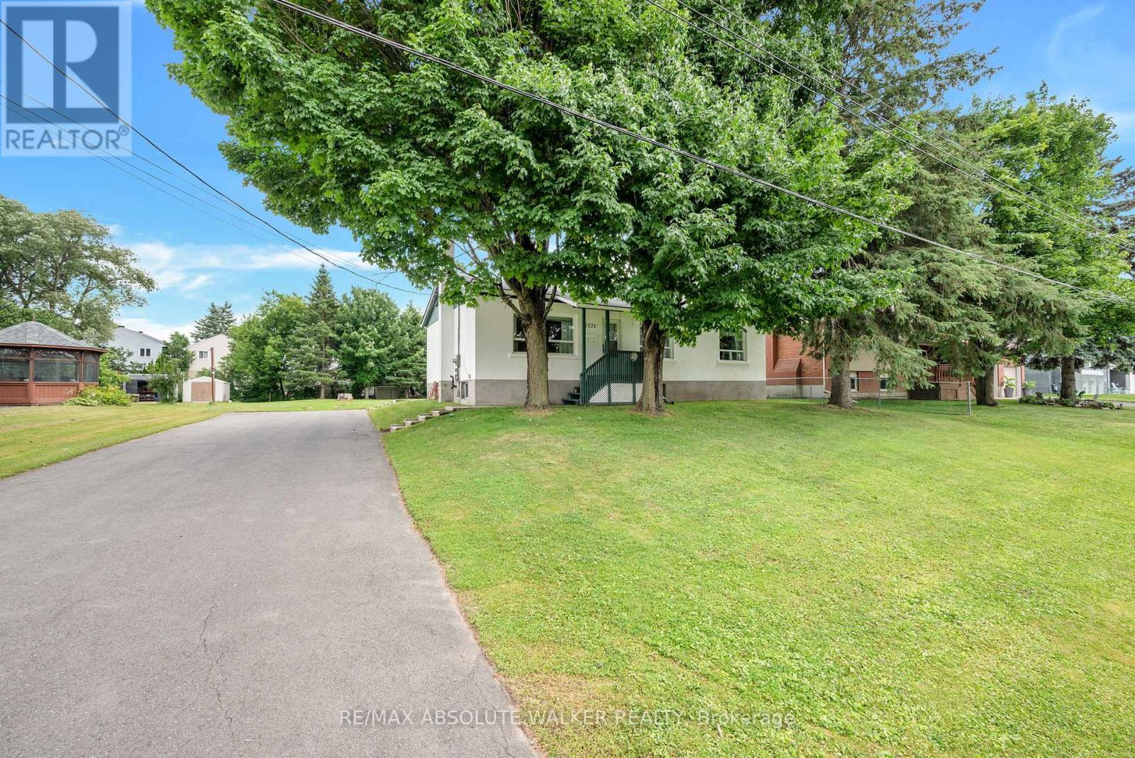 1121 CHOLETTE CRESCENT