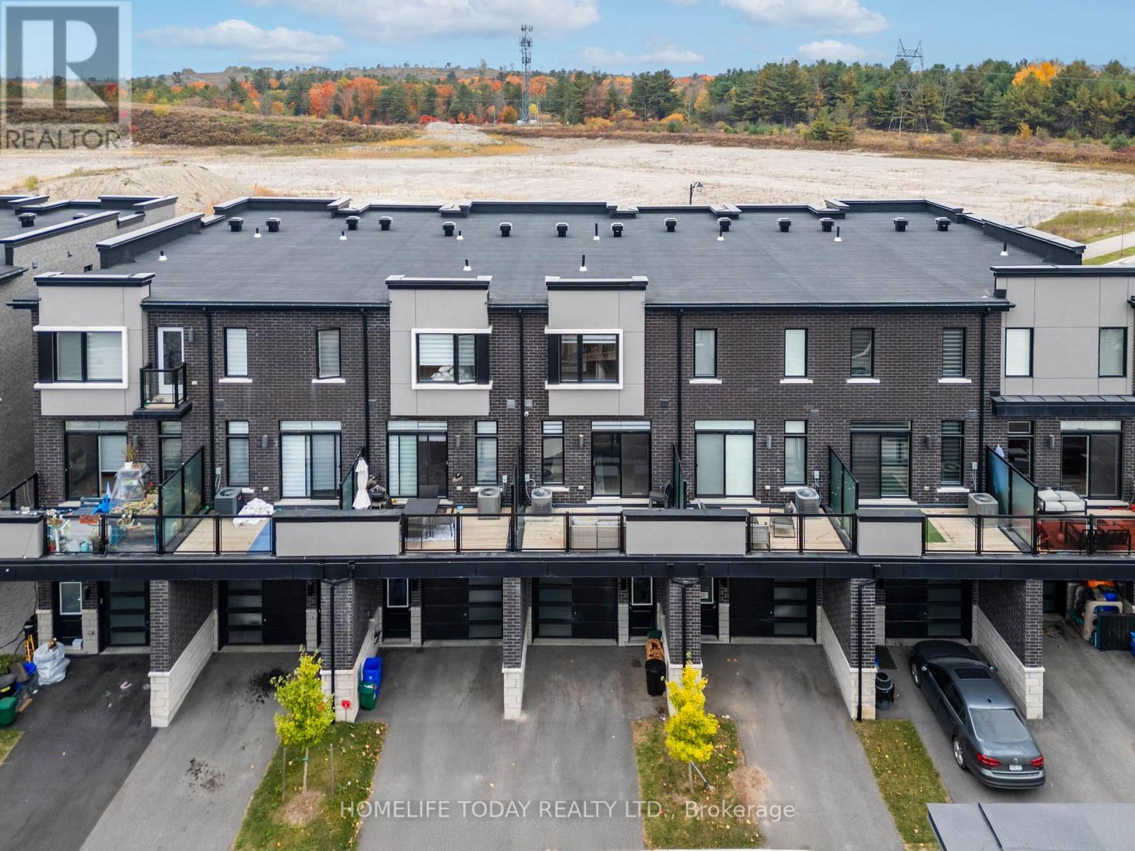2670 Castlegate Crossing, Pickering (Duffin Heights) ON Real Estate ...