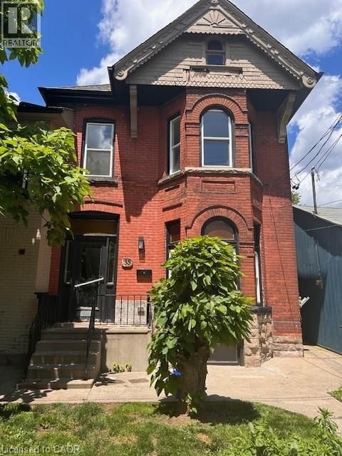 33-35 E WOOD Street E Hamilton ON L8L3Y2