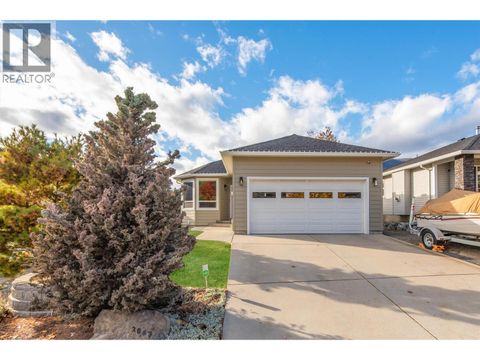 2083 Rosefield Drive West Kelowna BC V1Z3Y8