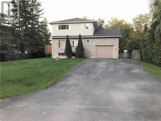 Photo 1 of 12 — 745 THIRD AVENUE, Georgina (Historic Lakeshore Communities), ON L0E1S0