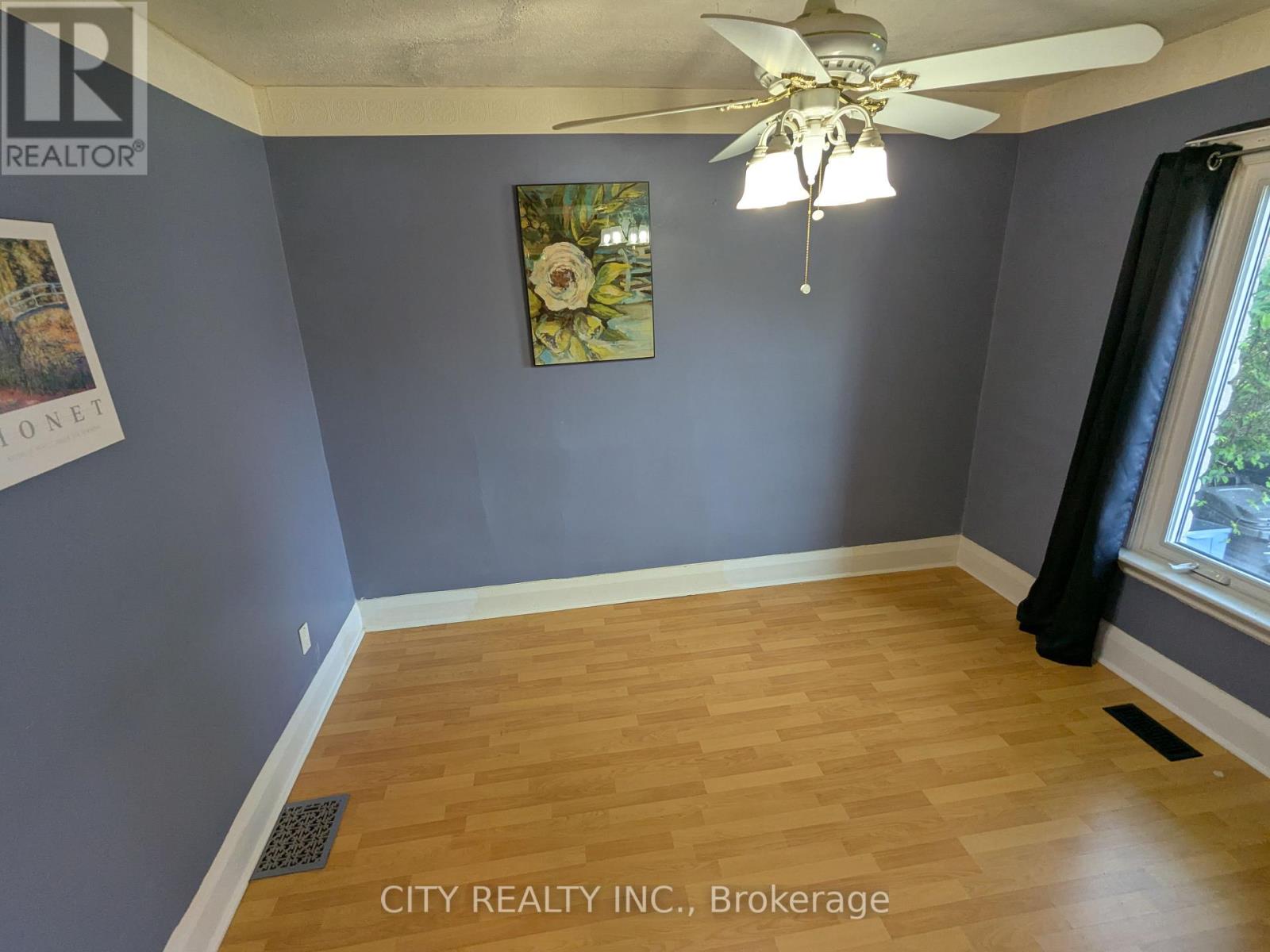 54 GRANDVILLE AVENUE