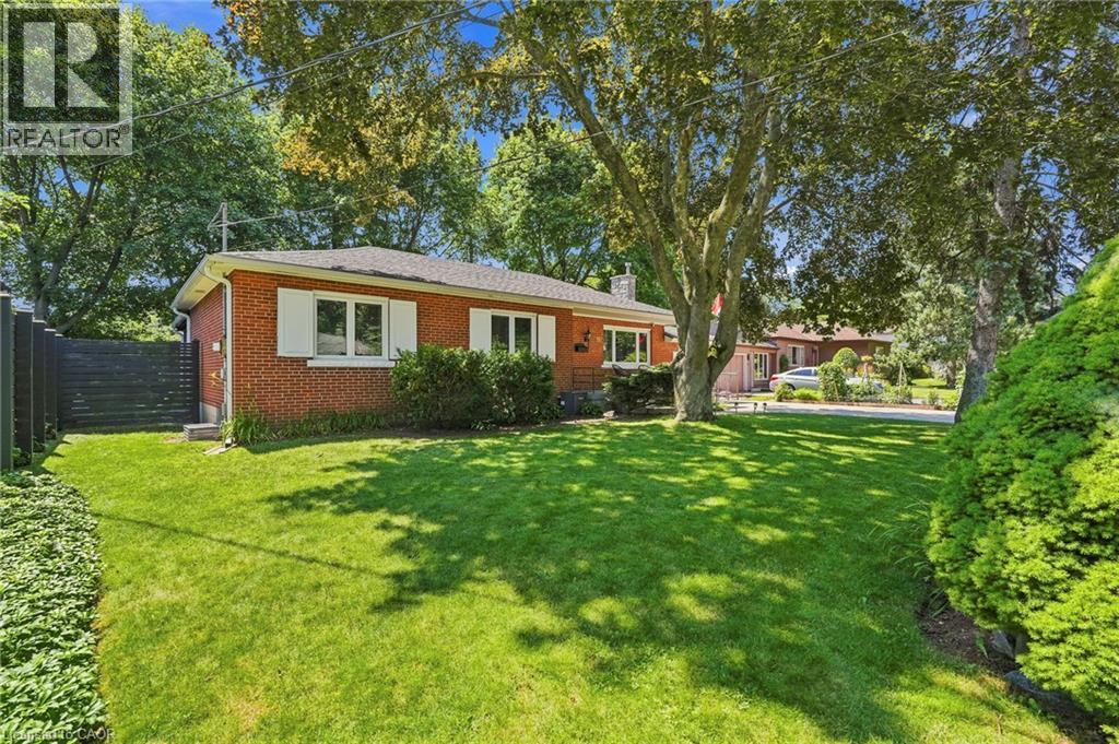 70 FLORESTA Court