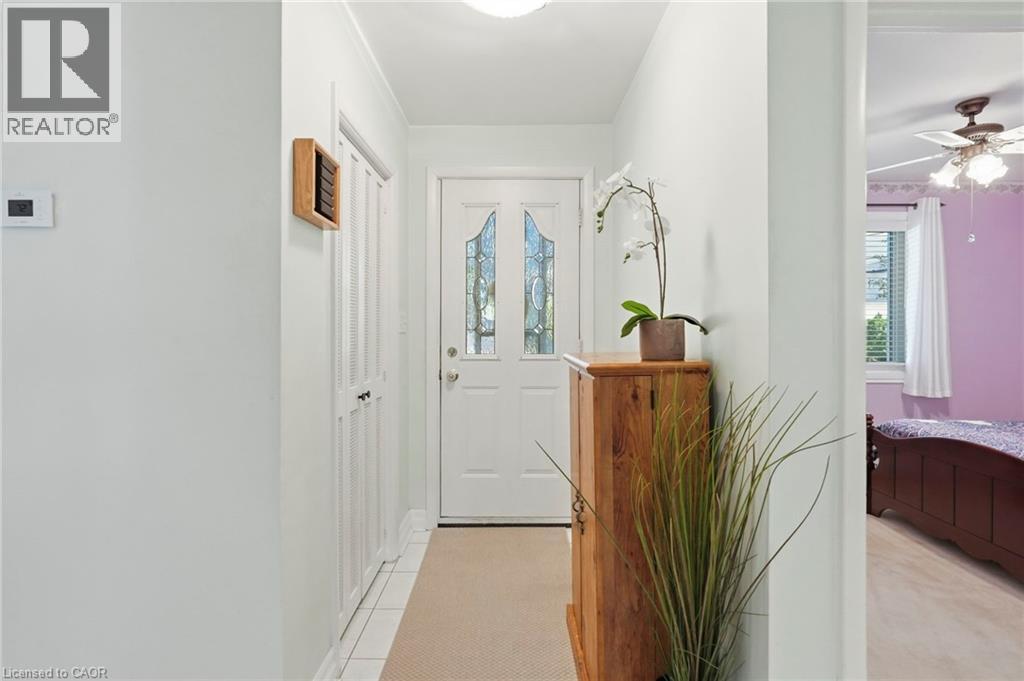 70 FLORESTA Court
