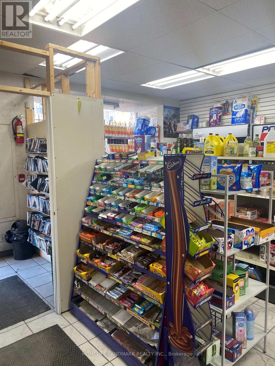 1038 ST CLAIR AVENUE W