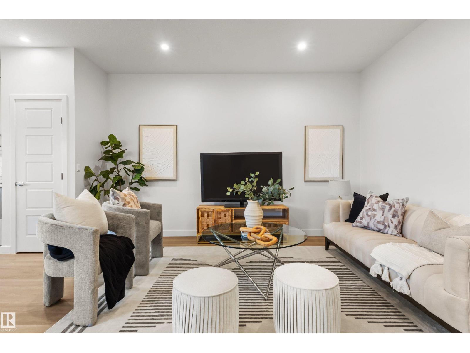 5730 HAWTHORN CM SW