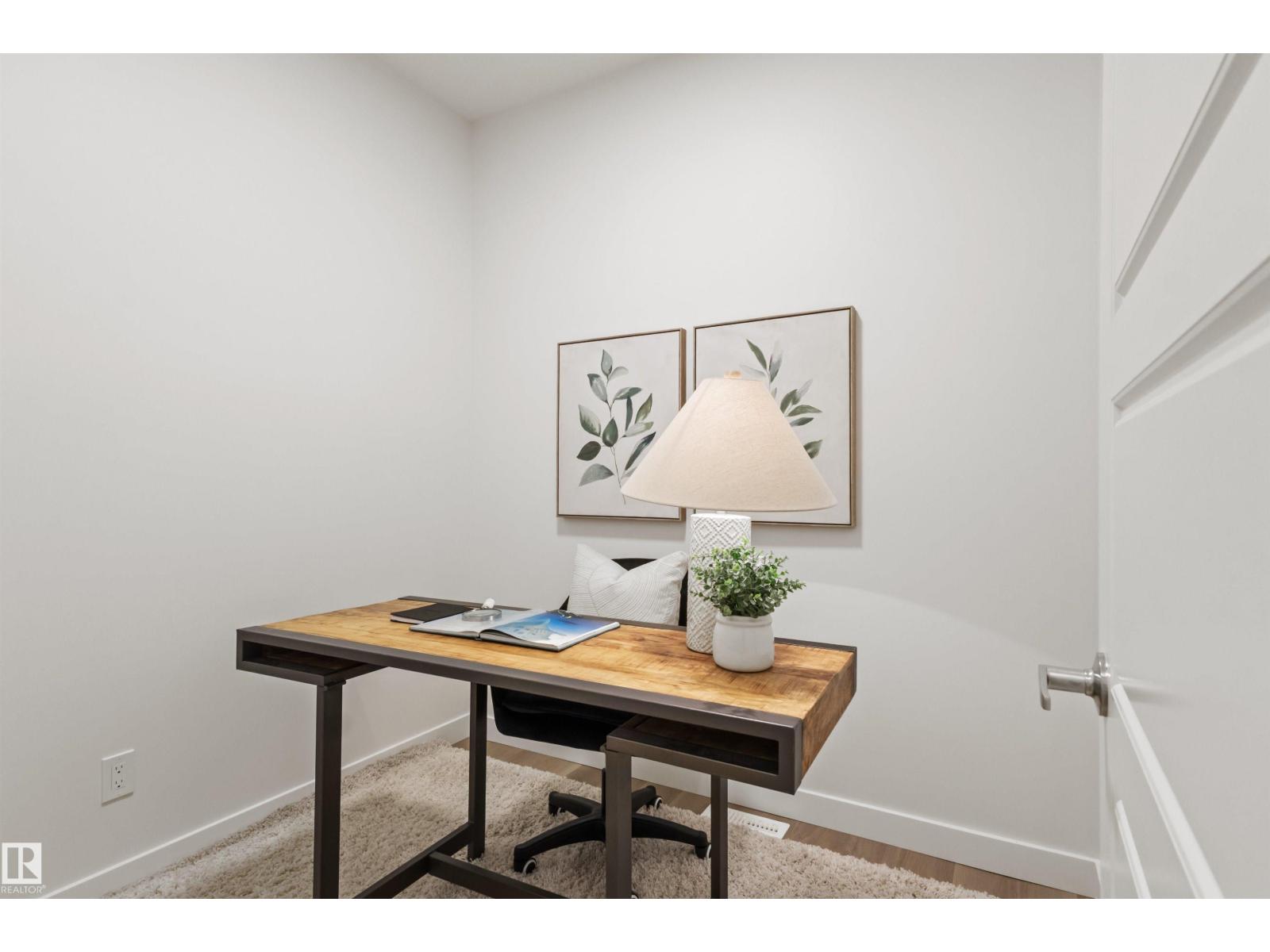 5730 HAWTHORN CM SW