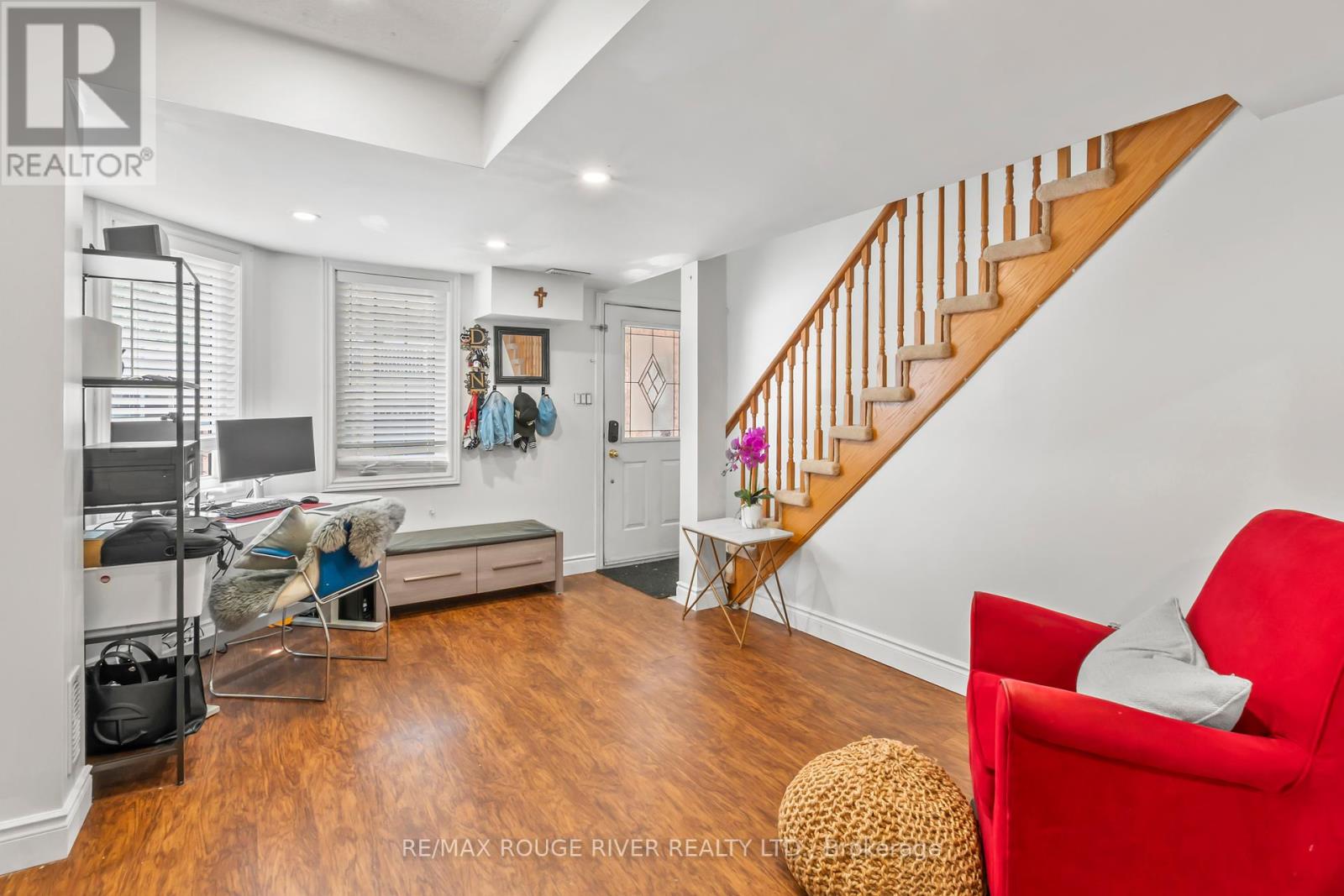 15 POTTLE LANE