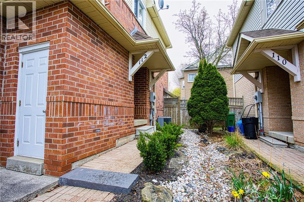 112 LAURENDALE Avenue