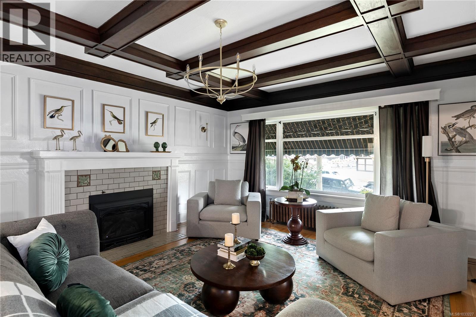 1069 Joan Cres
