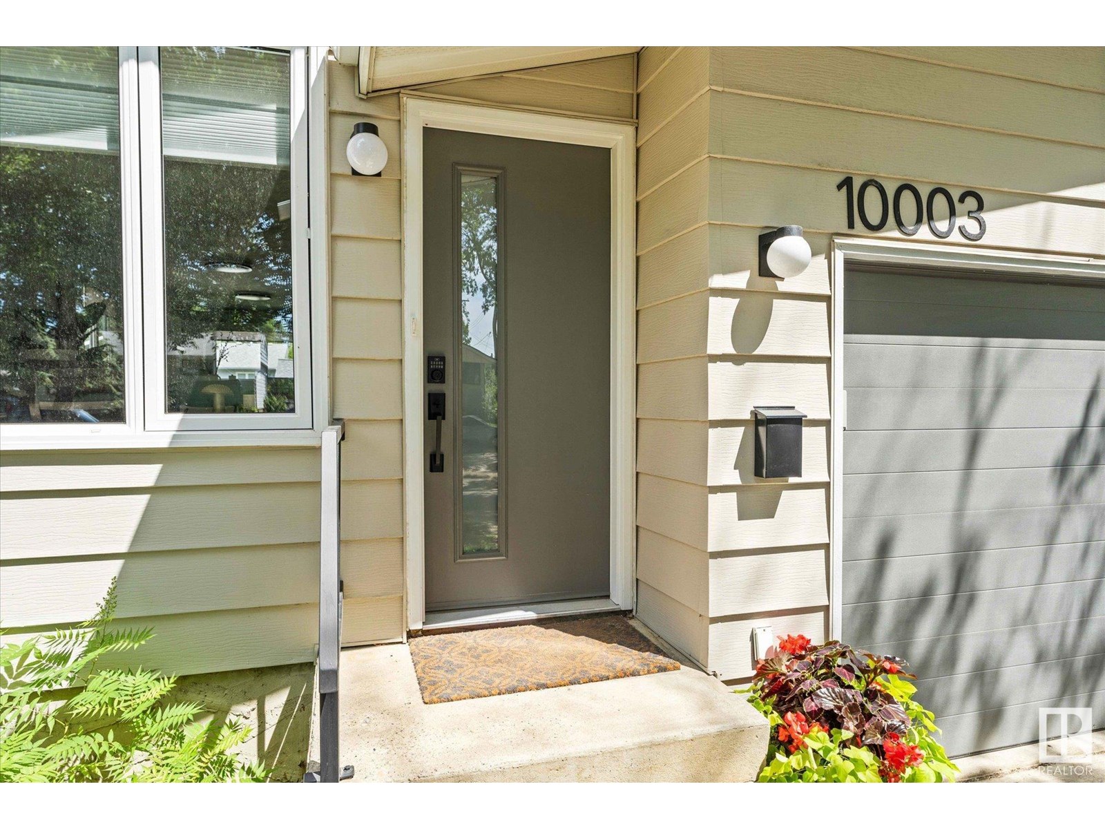 10003 107 ST